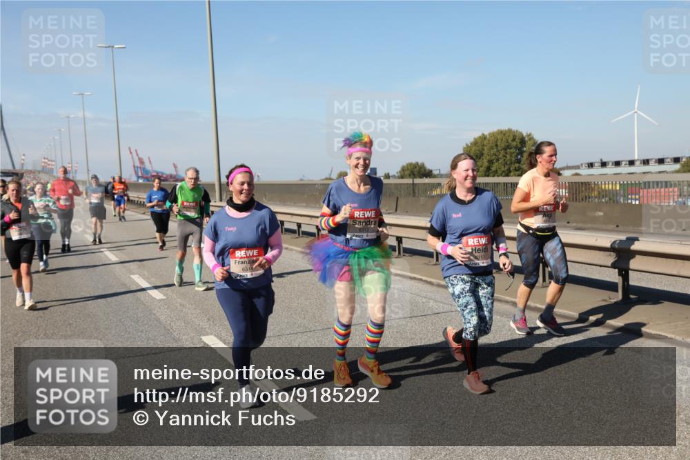 03.10.2025 - Köhlbrandbrückenlauf Yannick Fuchs http://msf.ph/oto/9185292 03.10.2025 12:03:50 Position 3 6314, 6312, 6313 meine-sportfotos.de
