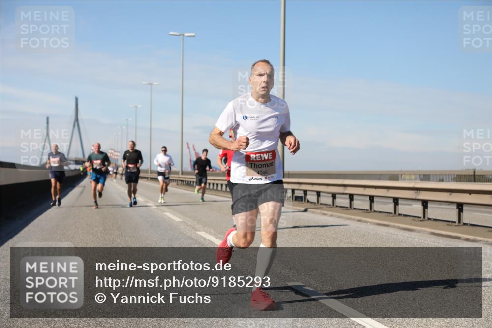 03.10.2025 - Köhlbrandbrückenlauf Yannick Fuchs http://msf.ph/oto/9185293 03.10.2025 11:42:37 Position 3 4046 meine-sportfotos.de