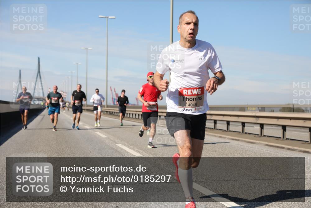 03.10.2025 - Köhlbrandbrückenlauf Yannick Fuchs http://msf.ph/oto/9185297 03.10.2025 11:42:38 Position 3 4046 meine-sportfotos.de