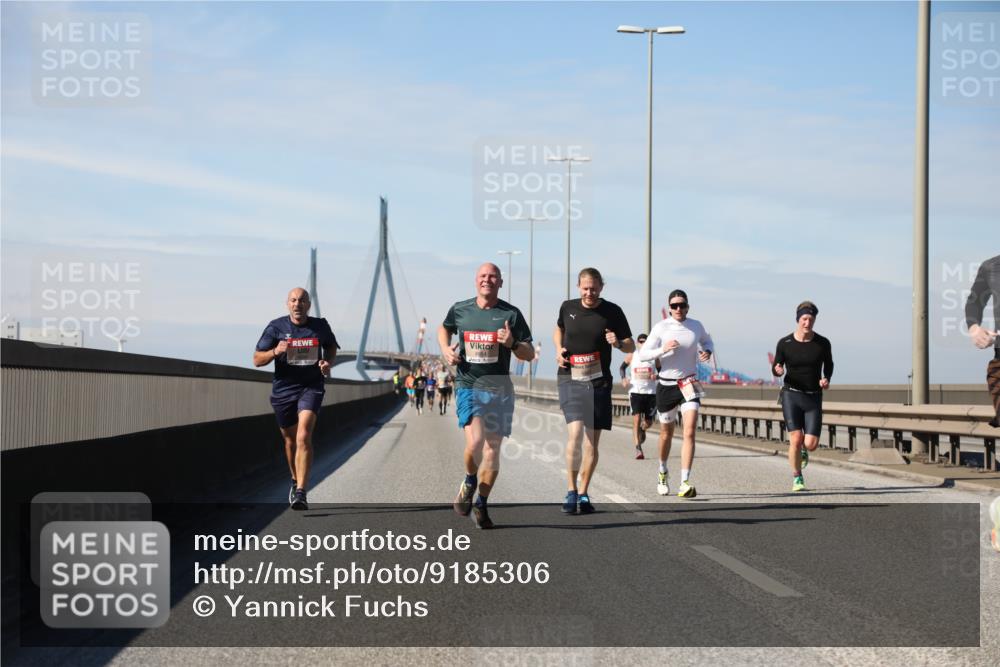 03.10.2025 - Köhlbrandbrückenlauf Yannick Fuchs http://msf.ph/oto/9185306 03.10.2025 11:42:39 Position 3 4654 meine-sportfotos.de