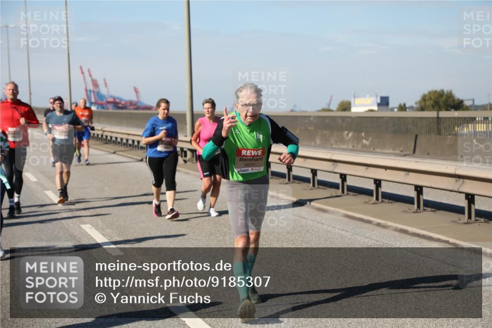 03.10.2025 - Köhlbrandbrückenlauf Yannick Fuchs http://msf.ph/oto/9185307 03.10.2025 12:03:52 Position 3 6077 meine-sportfotos.de