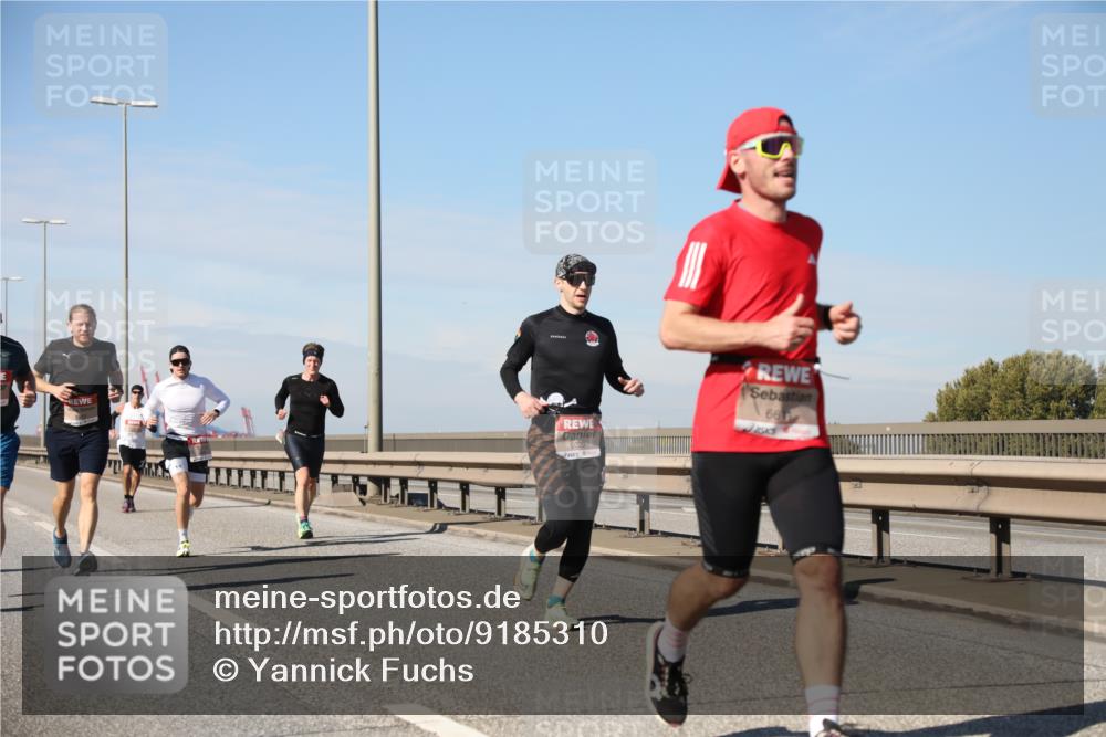 03.10.2025 - Köhlbrandbrückenlauf Yannick Fuchs http://msf.ph/oto/9185310 03.10.2025 11:42:40 Position 3 661 meine-sportfotos.de