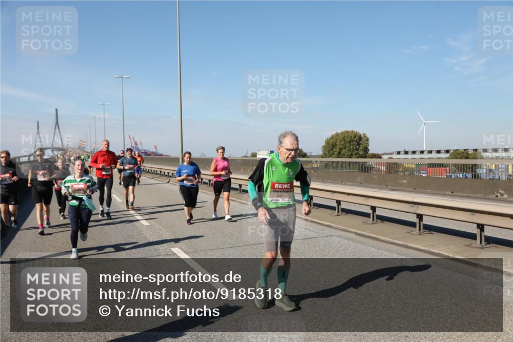 03.10.2025 - Köhlbrandbrückenlauf Yannick Fuchs http://msf.ph/oto/9185318 03.10.2025 12:03:53 Position 3 6077 meine-sportfotos.de
