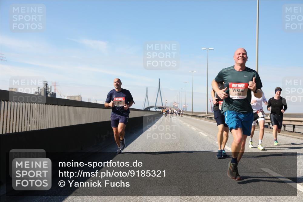 03.10.2025 - Köhlbrandbrückenlauf Yannick Fuchs http://msf.ph/oto/9185321 03.10.2025 11:42:41 Position 3 4654 meine-sportfotos.de