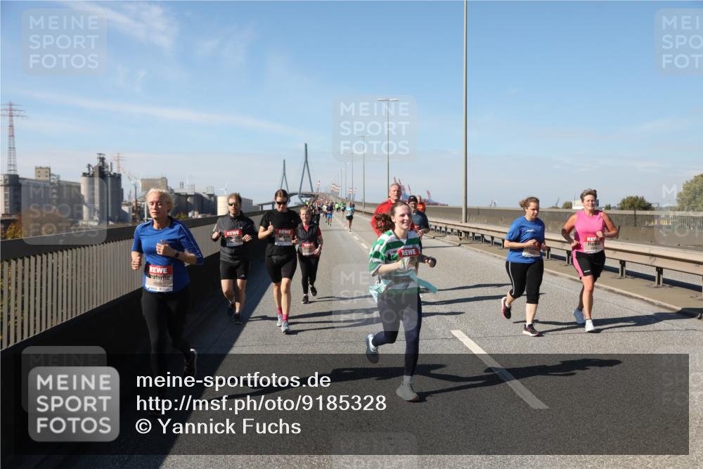 03.10.2025 - Köhlbrandbrückenlauf Yannick Fuchs http://msf.ph/oto/9185328 03.10.2025 12:03:54 Position 3 4956 meine-sportfotos.de