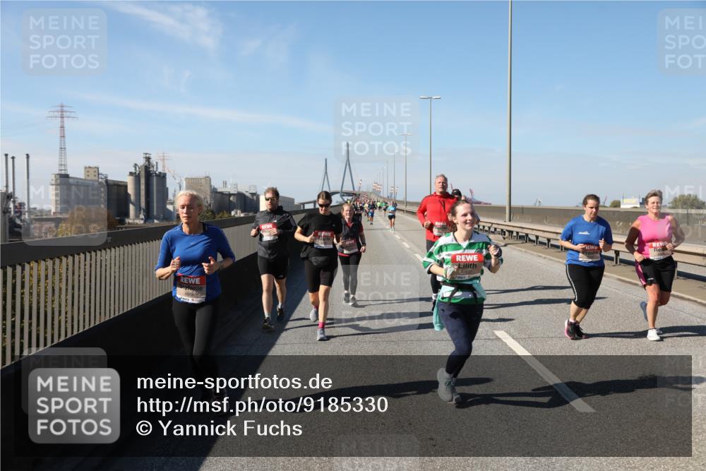 03.10.2025 - Köhlbrandbrückenlauf Yannick Fuchs http://msf.ph/oto/9185330 03.10.2025 12:03:54 Position 3 4956, 6107 meine-sportfotos.de