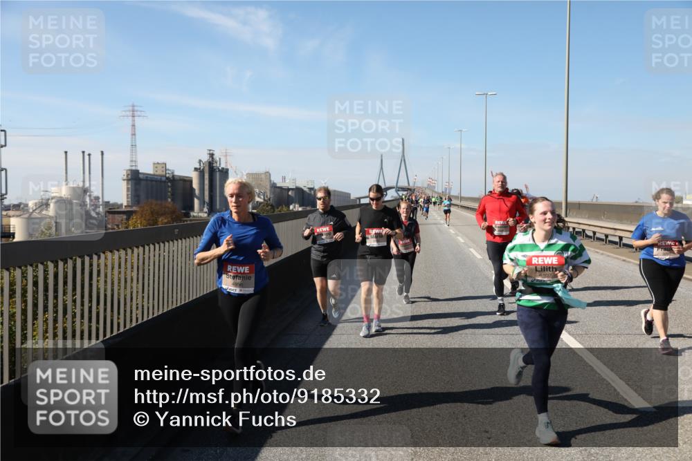 03.10.2025 - Köhlbrandbrückenlauf Yannick Fuchs http://msf.ph/oto/9185332 03.10.2025 12:03:54 Position 3 4956, 6107 meine-sportfotos.de