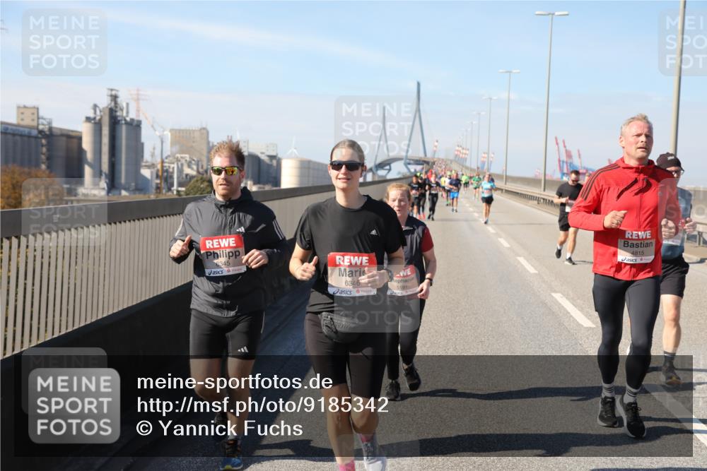 03.10.2025 - Köhlbrandbrückenlauf Yannick Fuchs http://msf.ph/oto/9185342 03.10.2025 12:03:55 Position 3 6345, 6346, 5191, 4815 meine-sportfotos.de