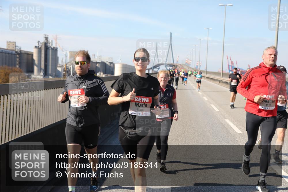 03.10.2025 - Köhlbrandbrückenlauf Yannick Fuchs http://msf.ph/oto/9185344 03.10.2025 12:03:55 Position 3 6345, 6346, 6191, 4815 meine-sportfotos.de