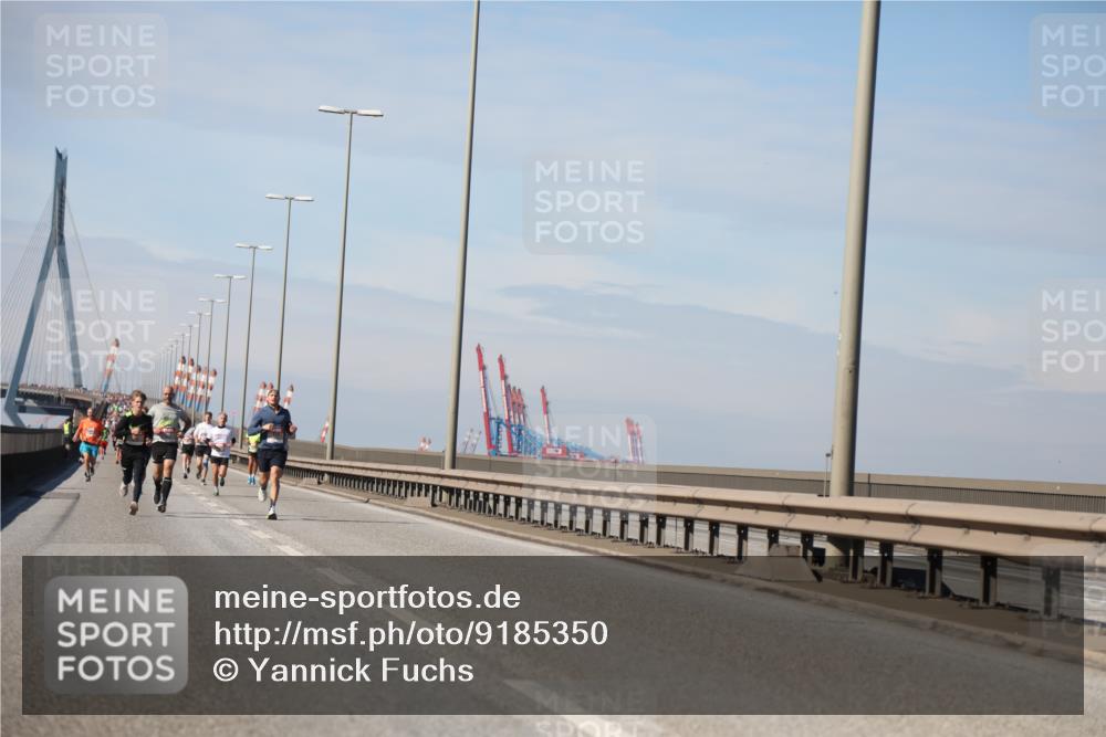 03.10.2025 - Köhlbrandbrückenlauf Yannick Fuchs http://msf.ph/oto/9185350 03.10.2025 11:42:47 Position 3  meine-sportfotos.de