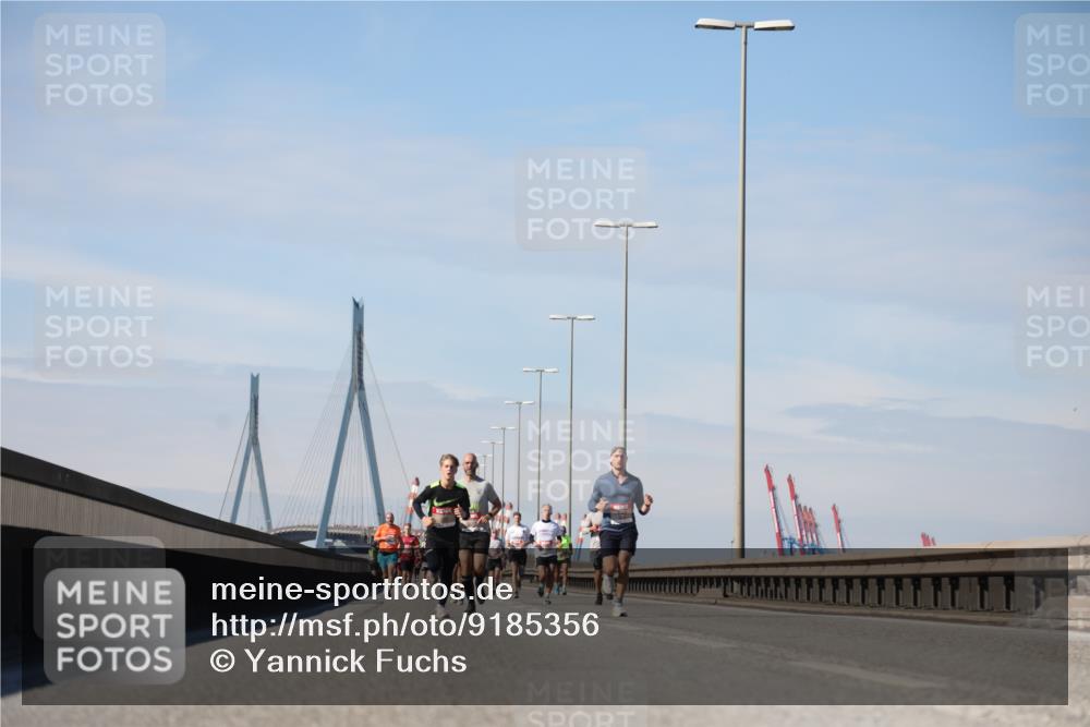 03.10.2025 - Köhlbrandbrückenlauf Yannick Fuchs http://msf.ph/oto/9185356 03.10.2025 11:42:50 Position 3  meine-sportfotos.de