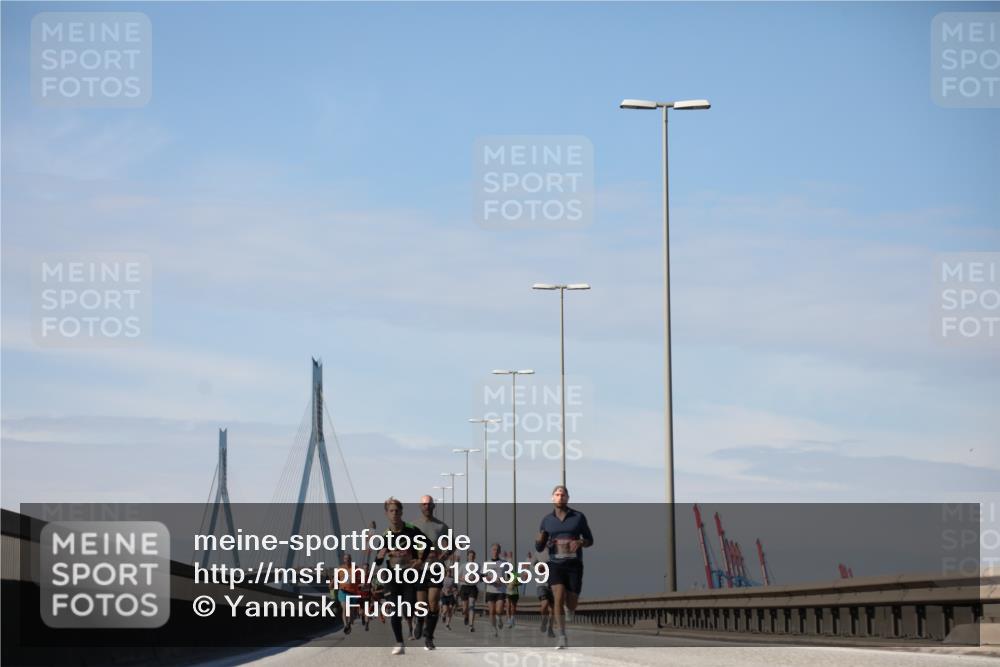 03.10.2025 - Köhlbrandbrückenlauf Yannick Fuchs http://msf.ph/oto/9185359 03.10.2025 11:42:50 Position 3  meine-sportfotos.de