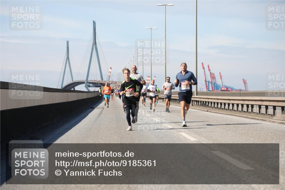 03.10.2025 - Köhlbrandbrückenlauf Yannick Fuchs http://msf.ph/oto/9185361 03.10.2025 11:42:52 Position 3  meine-sportfotos.de