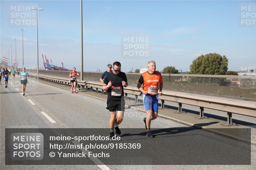 03.10.2025 - Köhlbrandbrückenlauf Yannick Fuchs http://msf.ph/oto/9185369 03.10.2025 12:03:59 Position 3 5128 meine-sportfotos.de