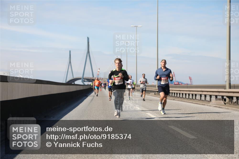 03.10.2025 - Köhlbrandbrückenlauf Yannick Fuchs http://msf.ph/oto/9185374 03.10.2025 11:42:54 Position 3  meine-sportfotos.de