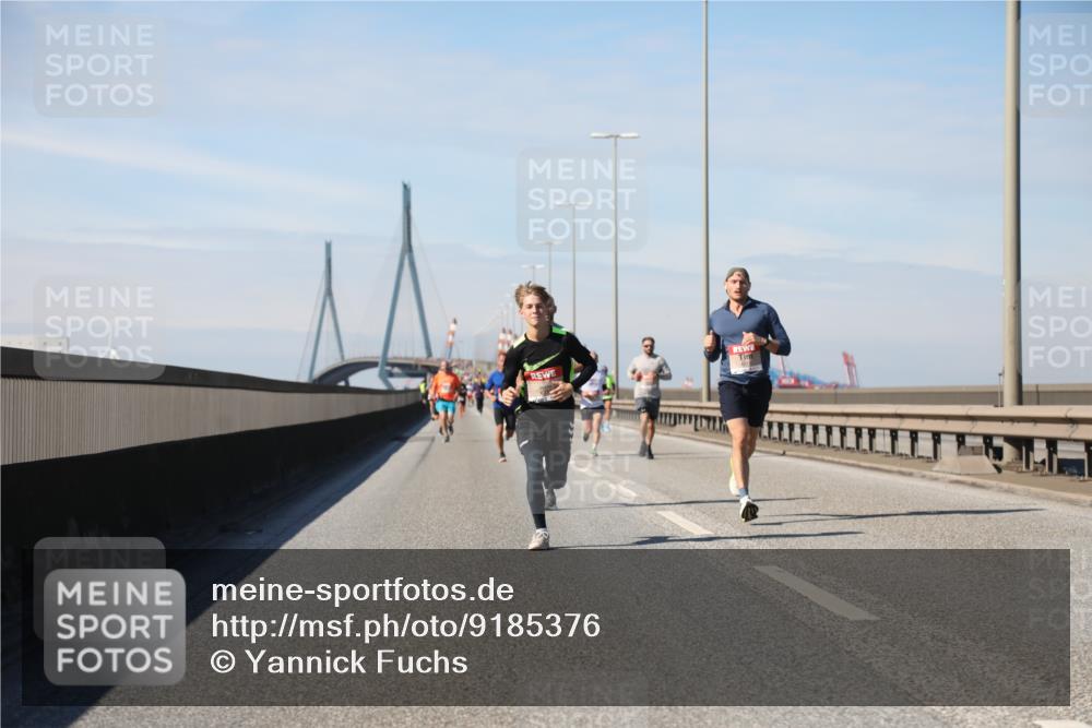 03.10.2025 - Köhlbrandbrückenlauf Yannick Fuchs http://msf.ph/oto/9185376 03.10.2025 11:42:54 Position 3  meine-sportfotos.de