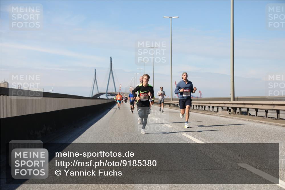03.10.2025 - Köhlbrandbrückenlauf Yannick Fuchs http://msf.ph/oto/9185380 03.10.2025 11:42:54 Position 3  meine-sportfotos.de