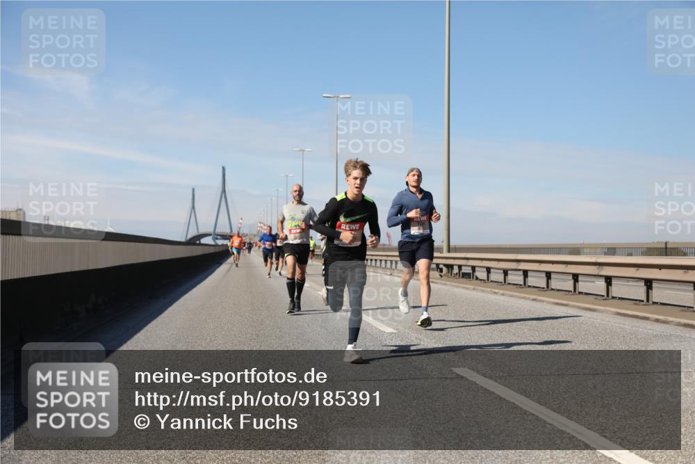 03.10.2025 - Köhlbrandbrückenlauf Yannick Fuchs http://msf.ph/oto/9185391 03.10.2025 11:42:56 Position 3  meine-sportfotos.de