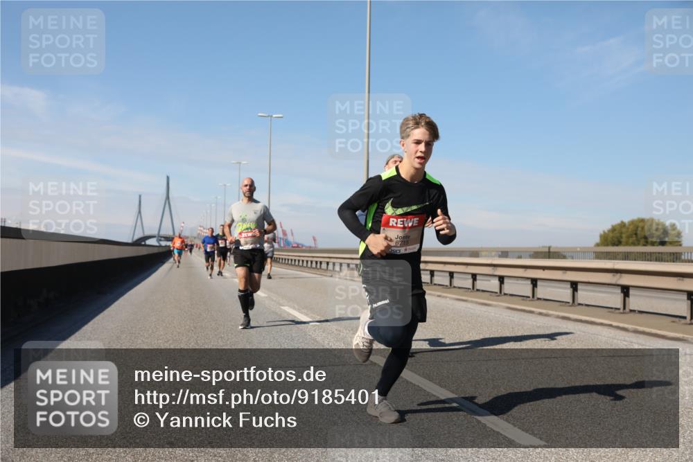 03.10.2025 - Köhlbrandbrückenlauf Yannick Fuchs http://msf.ph/oto/9185401 03.10.2025 11:42:56 Position 3 6715 meine-sportfotos.de