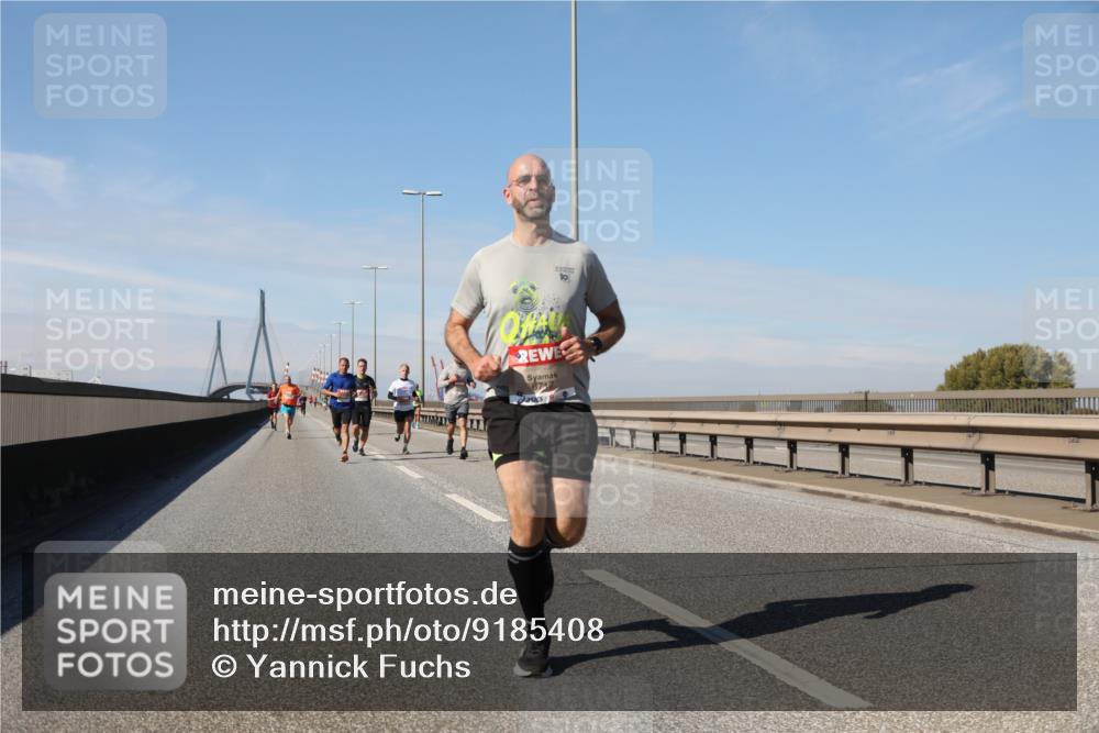 03.10.2025 - Köhlbrandbrückenlauf Yannick Fuchs http://msf.ph/oto/9185408 03.10.2025 11:42:58 Position 3 19 meine-sportfotos.de