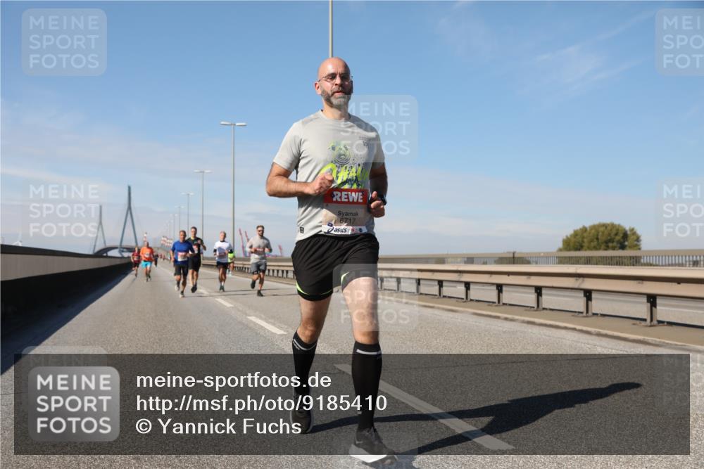 03.10.2025 - Köhlbrandbrückenlauf Yannick Fuchs http://msf.ph/oto/9185410 03.10.2025 11:42:58 Position 3 6717 meine-sportfotos.de