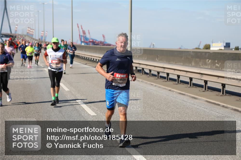 03.10.2025 - Köhlbrandbrückenlauf Yannick Fuchs http://msf.ph/oto/9185428 03.10.2025 12:04:10 Position 3 5809, 7 meine-sportfotos.de
