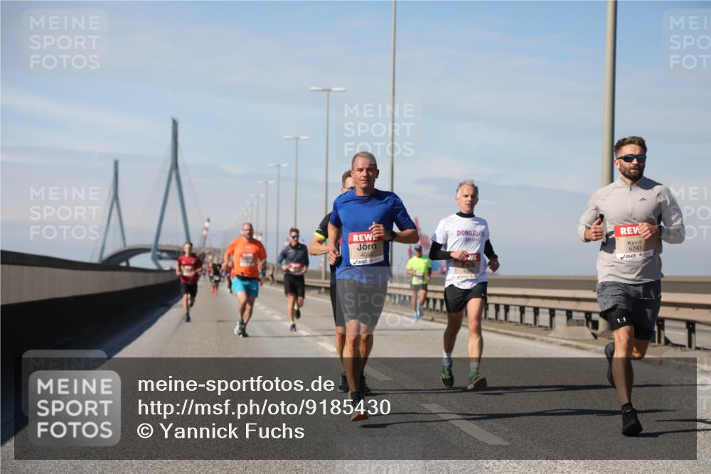 03.10.2025 - Köhlbrandbrückenlauf Yannick Fuchs http://msf.ph/oto/9185430 03.10.2025 11:43:00 Position 3 4032, 6741 meine-sportfotos.de