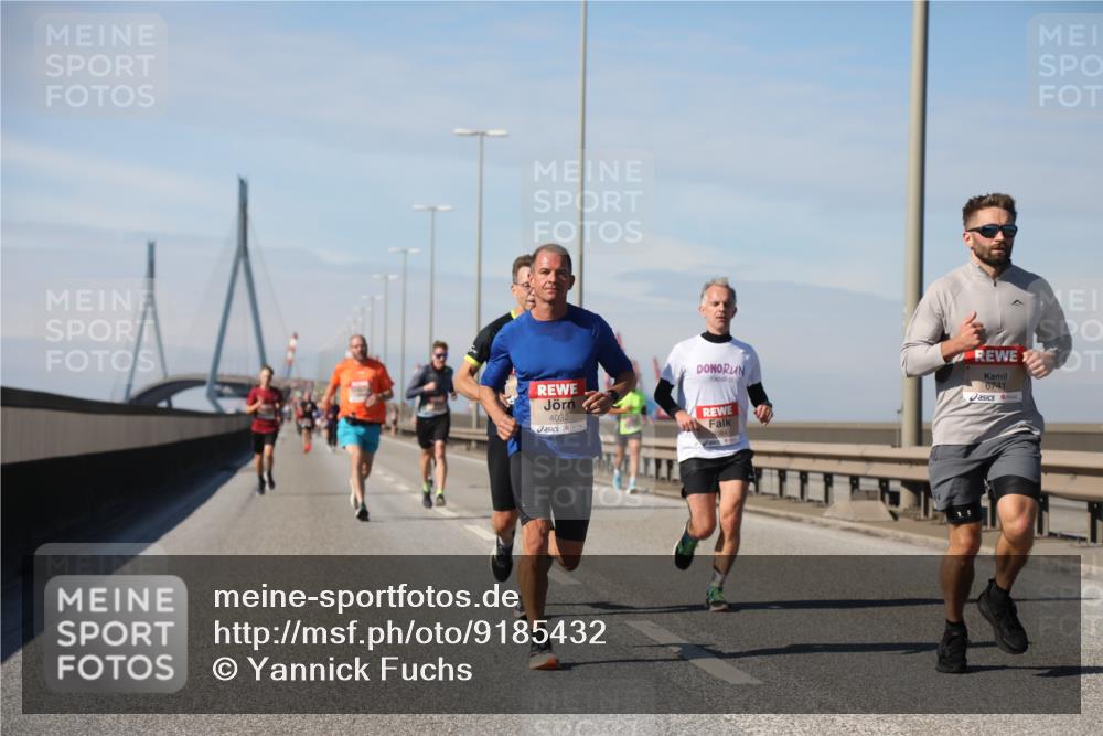 03.10.2025 - Köhlbrandbrückenlauf Yannick Fuchs http://msf.ph/oto/9185432 03.10.2025 11:43:00 Position 3 4032, 084, 6741 meine-sportfotos.de
