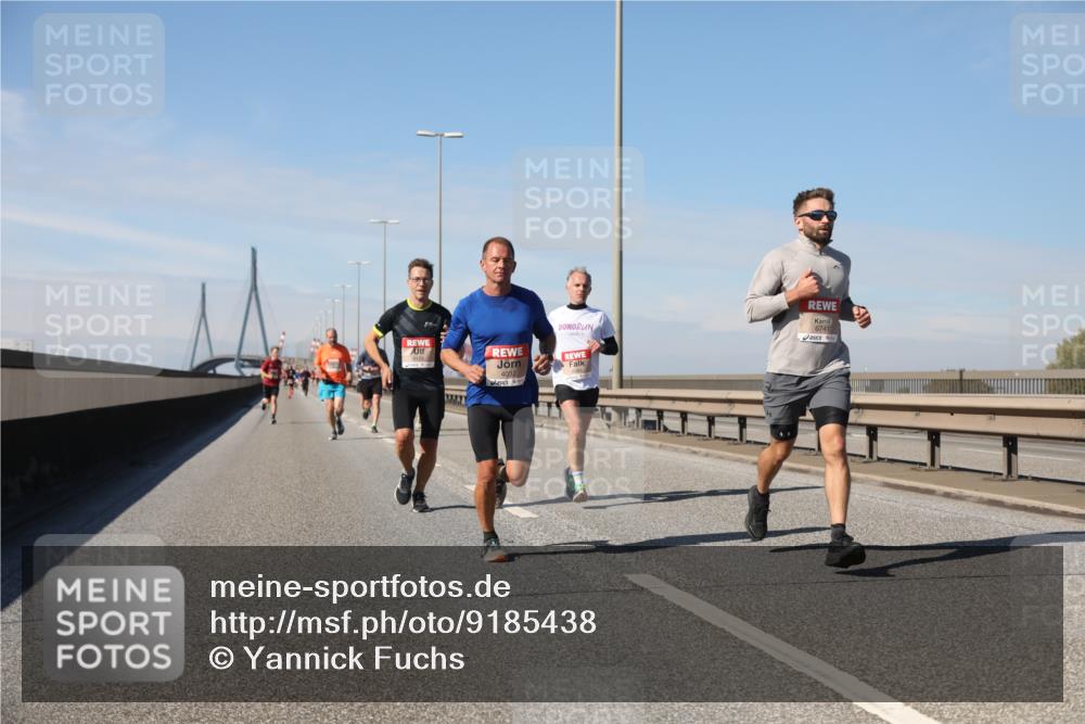 03.10.2025 - Köhlbrandbrückenlauf Yannick Fuchs http://msf.ph/oto/9185438 03.10.2025 11:43:01 Position 3 4126, 4032, 6741 meine-sportfotos.de