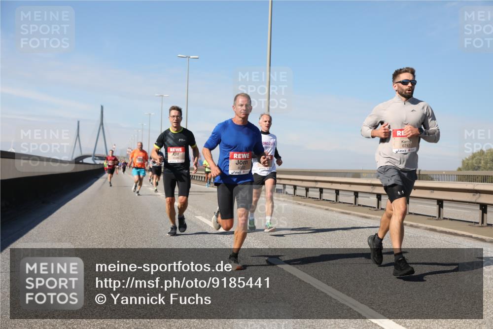 03.10.2025 - Köhlbrandbrückenlauf Yannick Fuchs http://msf.ph/oto/9185441 03.10.2025 11:43:02 Position 3 4126, 4032, 6741 meine-sportfotos.de