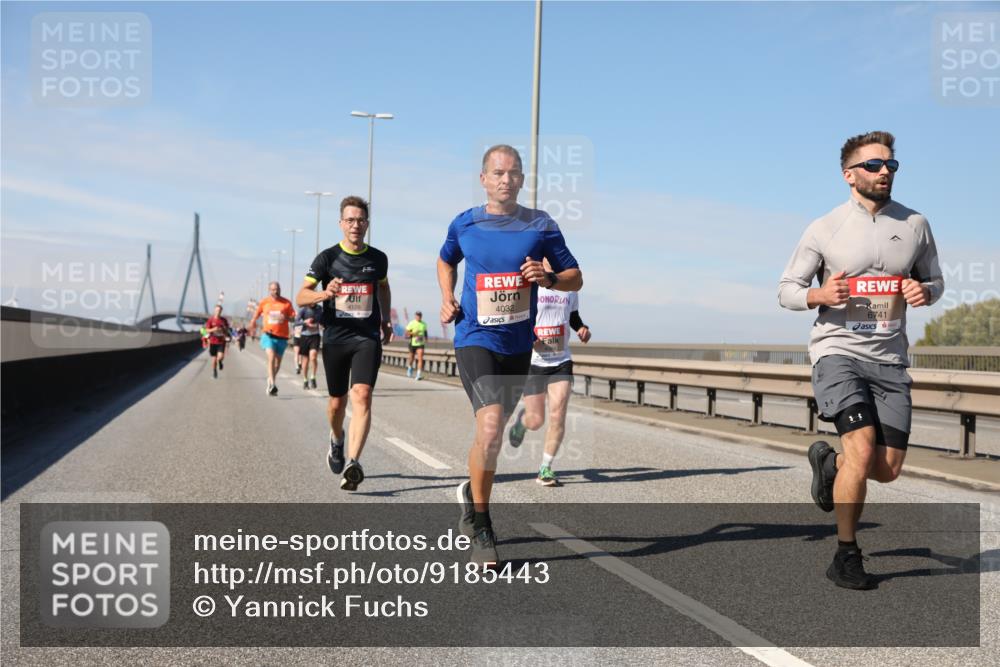 03.10.2025 - Köhlbrandbrückenlauf Yannick Fuchs http://msf.ph/oto/9185443 03.10.2025 11:43:02 Position 3 4032, 6741 meine-sportfotos.de