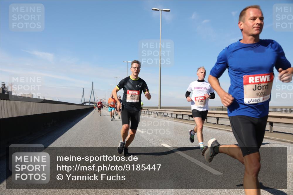 03.10.2025 - Köhlbrandbrückenlauf Yannick Fuchs http://msf.ph/oto/9185447 03.10.2025 11:43:03 Position 3 4126, 2, 4084, 4032 meine-sportfotos.de