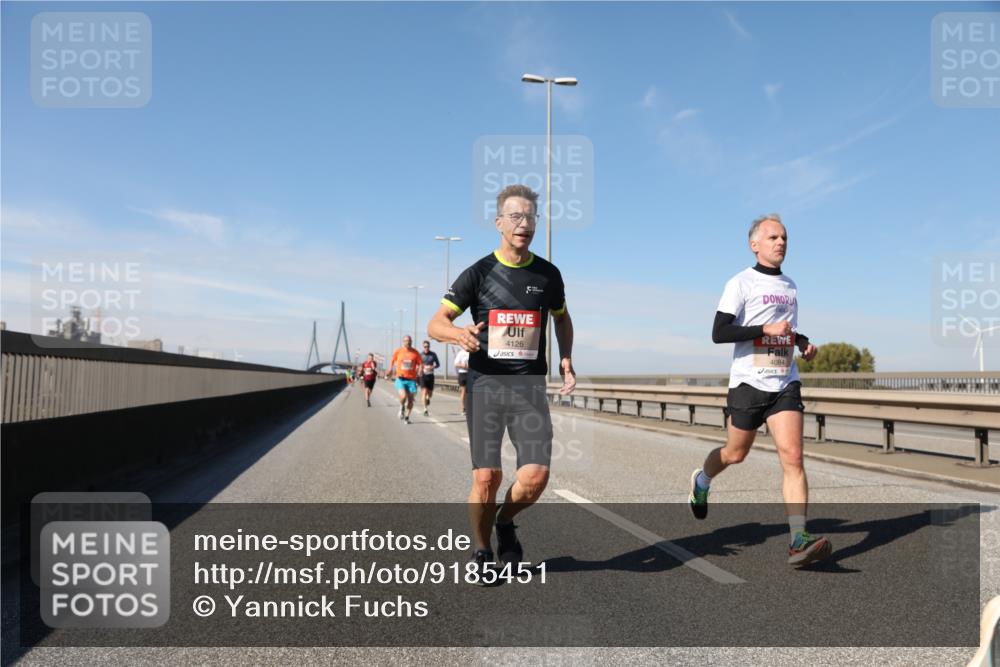 03.10.2025 - Köhlbrandbrückenlauf Yannick Fuchs http://msf.ph/oto/9185451 03.10.2025 11:43:03 Position 3 4126, 4084 meine-sportfotos.de
