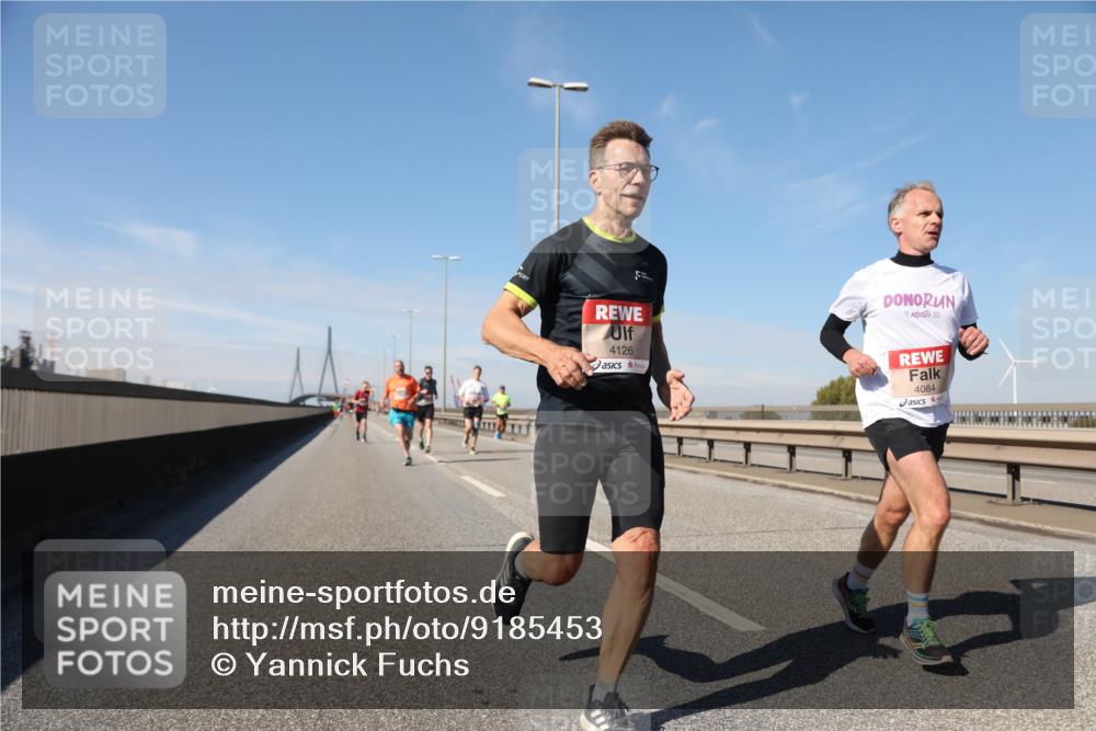 03.10.2025 - Köhlbrandbrückenlauf Yannick Fuchs http://msf.ph/oto/9185453 03.10.2025 11:43:03 Position 3 4126, 15, 2025, 4084 meine-sportfotos.de