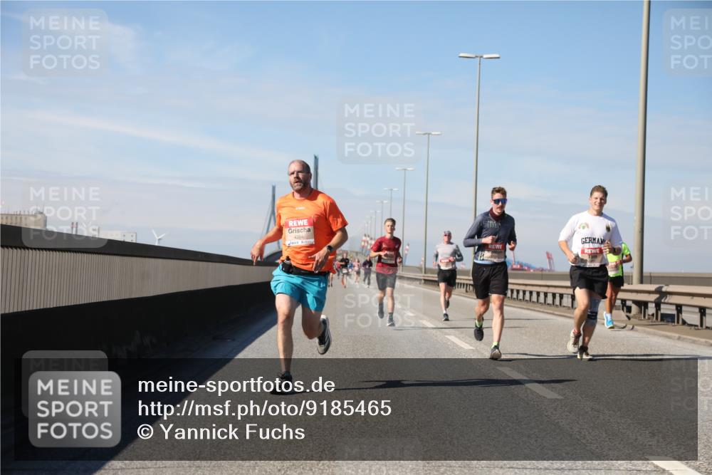 03.10.2025 - Köhlbrandbrückenlauf Yannick Fuchs http://msf.ph/oto/9185465 03.10.2025 11:43:05 Position 3 4394 meine-sportfotos.de