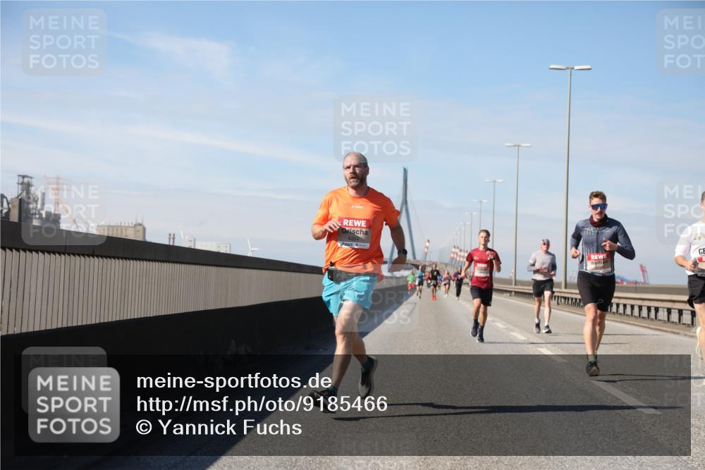 03.10.2025 - Köhlbrandbrückenlauf Yannick Fuchs http://msf.ph/oto/9185466 03.10.2025 11:43:05 Position 3  meine-sportfotos.de