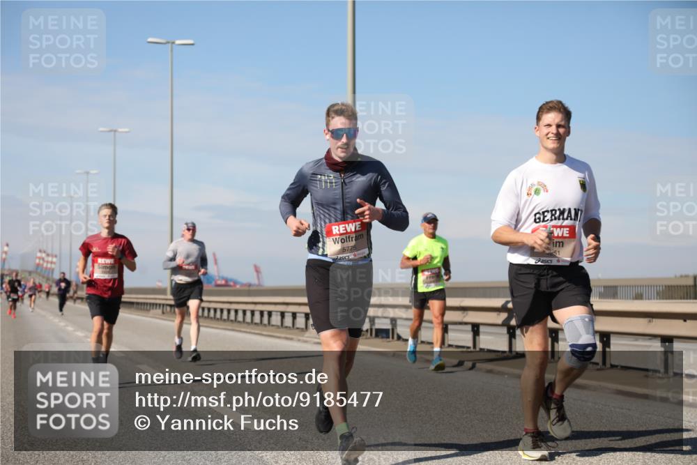 03.10.2025 - Köhlbrandbrückenlauf Yannick Fuchs http://msf.ph/oto/9185477 03.10.2025 11:43:06 Position 3 5775, 51 meine-sportfotos.de