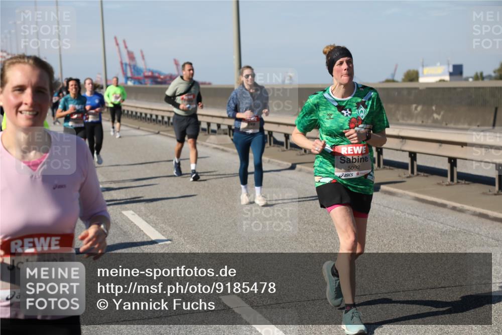 03.10.2025 - Köhlbrandbrückenlauf Yannick Fuchs http://msf.ph/oto/9185478 03.10.2025 12:04:17 Position 3 5231, 5092 meine-sportfotos.de