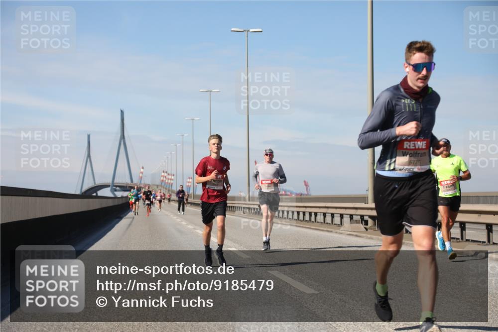 03.10.2025 - Köhlbrandbrückenlauf Yannick Fuchs http://msf.ph/oto/9185479 03.10.2025 11:43:07 Position 3 5775 meine-sportfotos.de