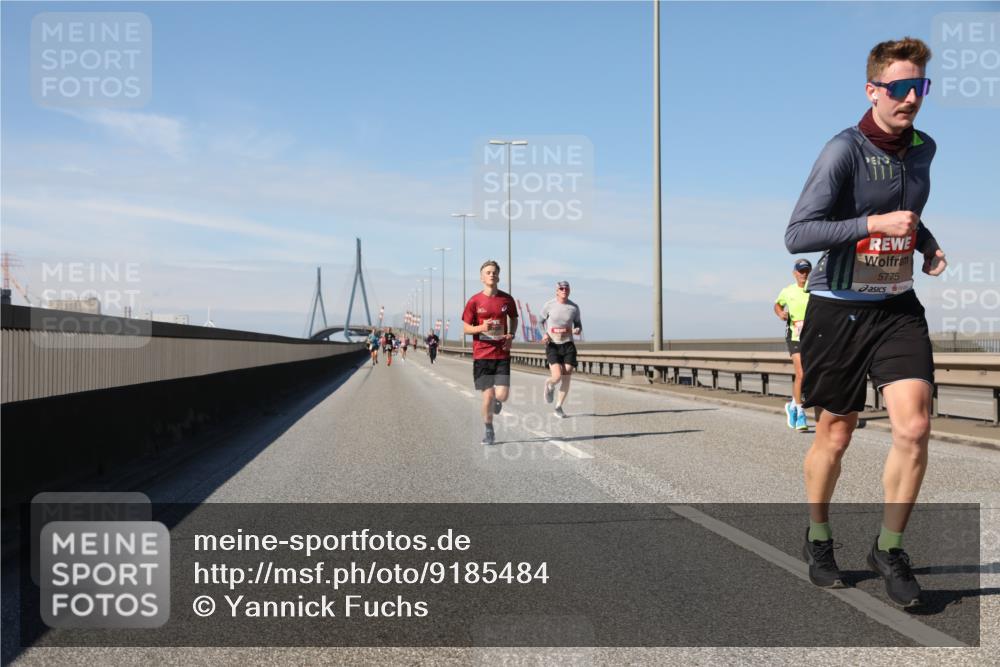 03.10.2025 - Köhlbrandbrückenlauf Yannick Fuchs http://msf.ph/oto/9185484 03.10.2025 11:43:07 Position 3 5775 meine-sportfotos.de