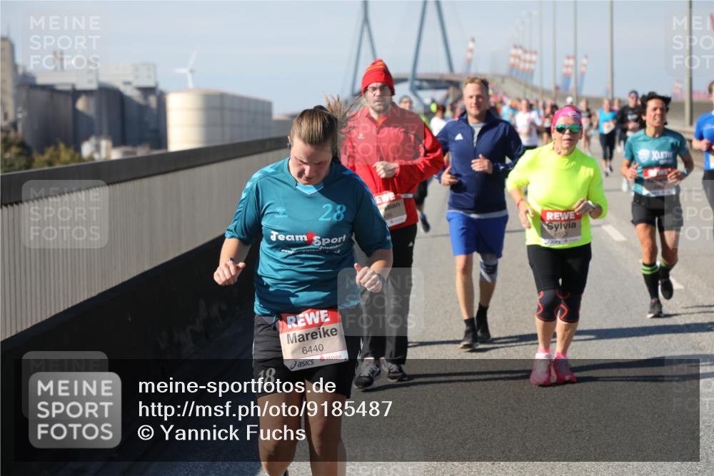 03.10.2025 - Köhlbrandbrückenlauf Yannick Fuchs http://msf.ph/oto/9185487 03.10.2025 12:04:18 Position 3 18, 28, 6440, 6553 meine-sportfotos.de