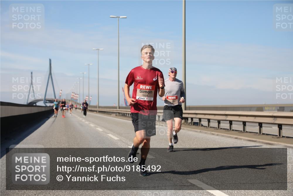 03.10.2025 - Köhlbrandbrückenlauf Yannick Fuchs http://msf.ph/oto/9185492 03.10.2025 11:43:08 Position 3 5926 meine-sportfotos.de