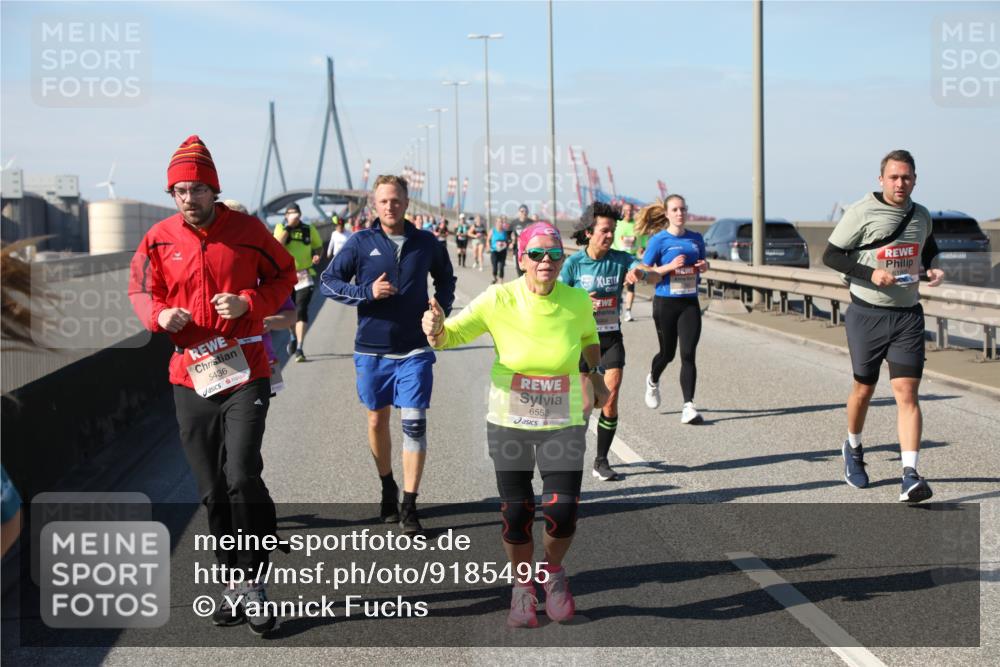 03.10.2025 - Köhlbrandbrückenlauf Yannick Fuchs http://msf.ph/oto/9185495 03.10.2025 12:04:20 Position 3 5436, 6553 meine-sportfotos.de