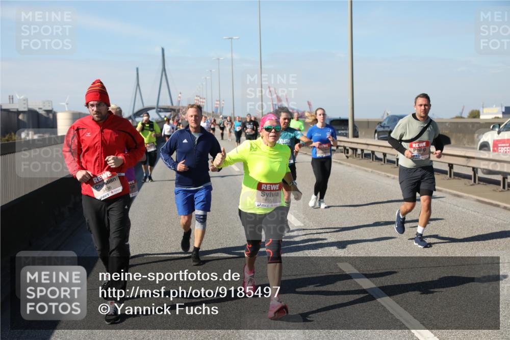 03.10.2025 - Köhlbrandbrückenlauf Yannick Fuchs http://msf.ph/oto/9185497 03.10.2025 12:04:20 Position 3 5436, 6553 meine-sportfotos.de