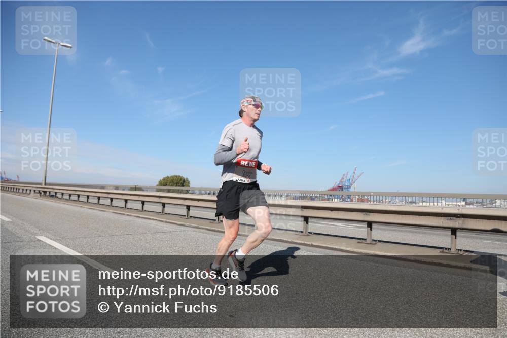 03.10.2025 - Köhlbrandbrückenlauf Yannick Fuchs http://msf.ph/oto/9185506 03.10.2025 11:43:10 Position 3 6767 meine-sportfotos.de