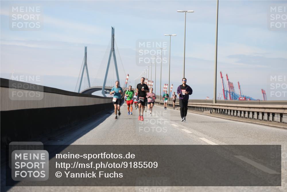 03.10.2025 - Köhlbrandbrückenlauf Yannick Fuchs http://msf.ph/oto/9185509 03.10.2025 11:43:13 Position 3  meine-sportfotos.de