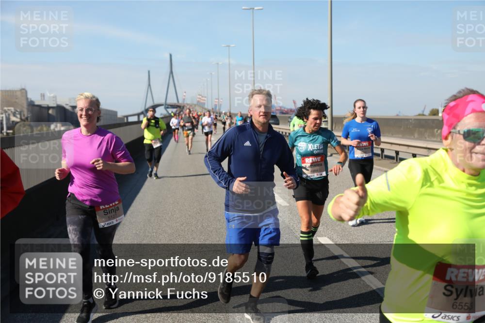 03.10.2025 - Köhlbrandbrückenlauf Yannick Fuchs http://msf.ph/oto/9185510 03.10.2025 12:04:22 Position 3 5127, 4984, 6553 meine-sportfotos.de