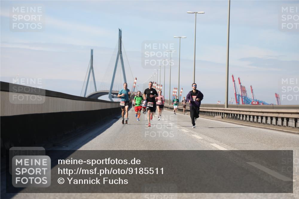 03.10.2025 - Köhlbrandbrückenlauf Yannick Fuchs http://msf.ph/oto/9185511 03.10.2025 11:43:13 Position 3  meine-sportfotos.de