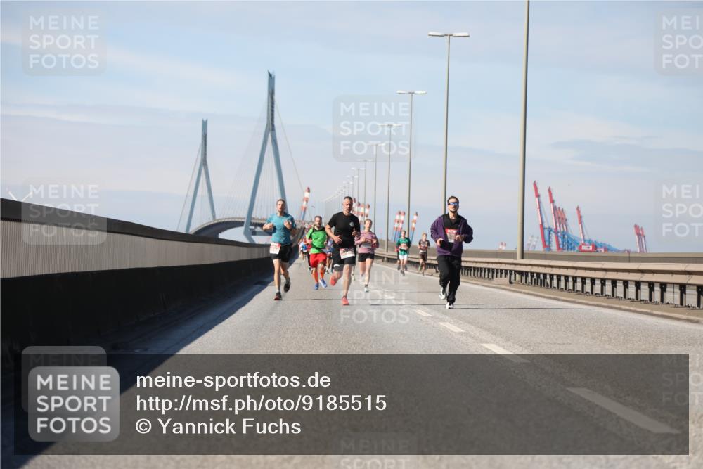 03.10.2025 - Köhlbrandbrückenlauf Yannick Fuchs http://msf.ph/oto/9185515 03.10.2025 11:43:14 Position 3 21 meine-sportfotos.de