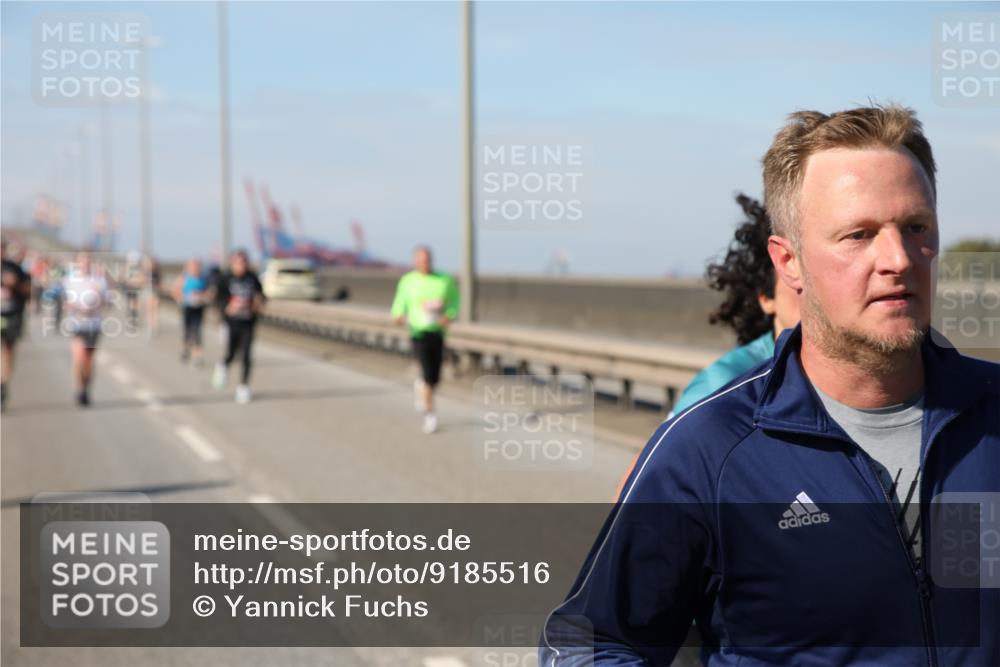 03.10.2025 - Köhlbrandbrückenlauf Yannick Fuchs http://msf.ph/oto/9185516 03.10.2025 12:04:23 Position 3  meine-sportfotos.de